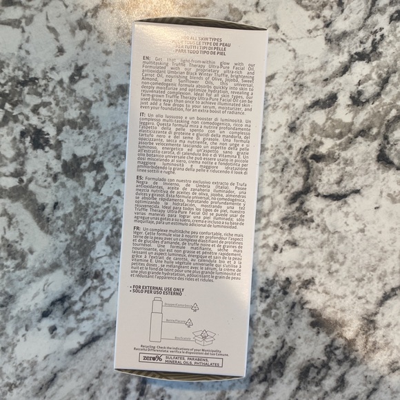 SKIN&Co Truffle Therapy Aceite Facial Oil - Picture 4 of 6